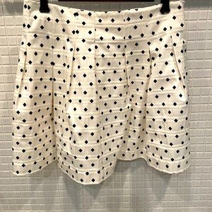 Banana Republic-Size 8 Ivory miniskirt with black diamond pattern